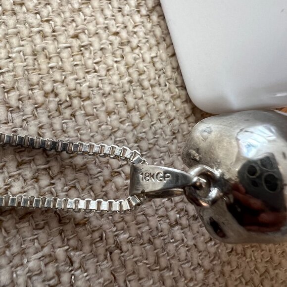 Vtg 18K GP Duck Pendant Necklace with Pressed Baltic Amber Drop - Unique Animal - Picture 8 of 13